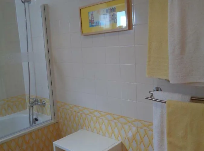 Farol Da Cortesia - *