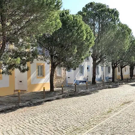 Farol Da Cortesia - *