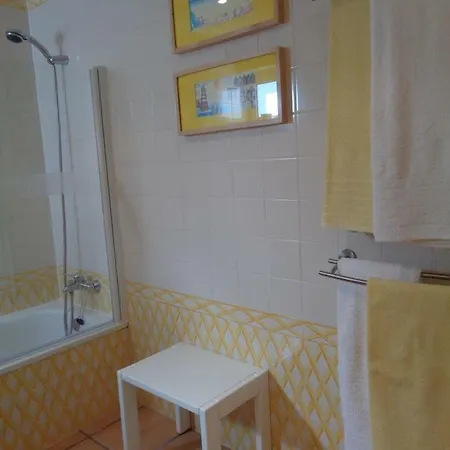 Farol Da Cortesia - *